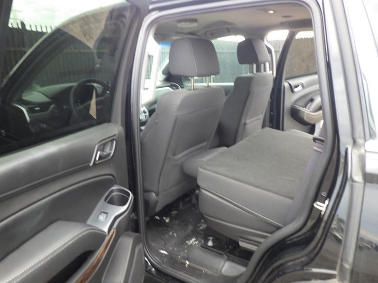 2017-chevrolet-tahoe-image-7