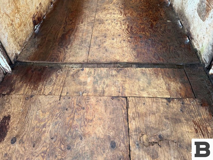 1990-hworl-horse-trailer-image-27