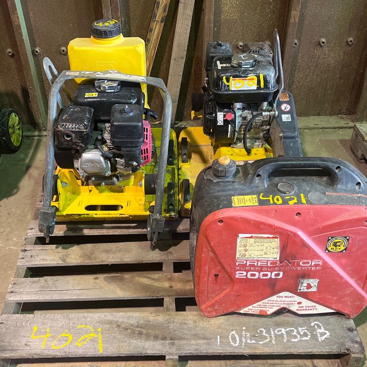 #4021 • 2 WACKER PACKERS AND A PREDATOR 2000 GENERATOR