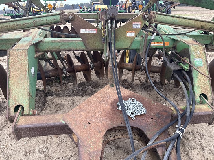 john-deere-630-image-9