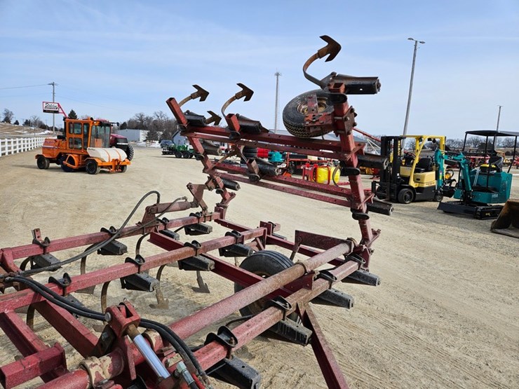 international-22-image-12