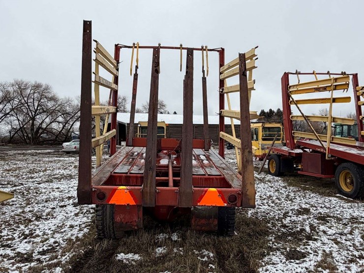 new-holland-1085-image-4