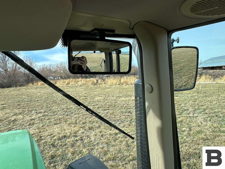 2014-john-deere-6140m-image-37