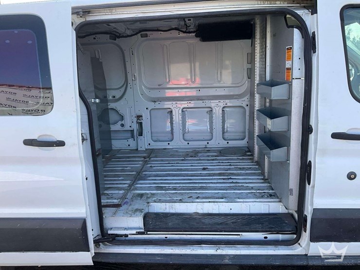 2016-ford-transit-image-25