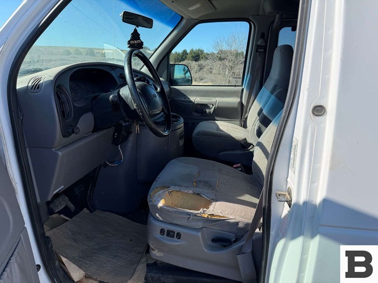 1999-ford-econoline-350-image-24
