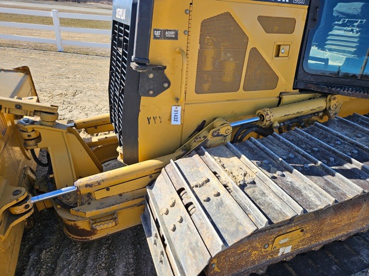 caterpillar-d5k-lgp-image-19