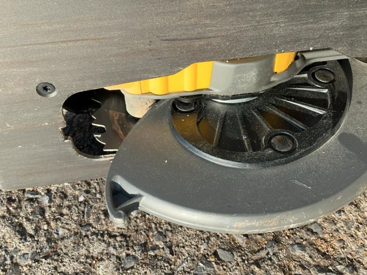 #103-•-dewalt-dcs578-cordless-circle-saw-image-9