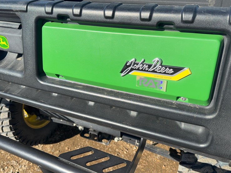 2023-john-deere-gator-image-13