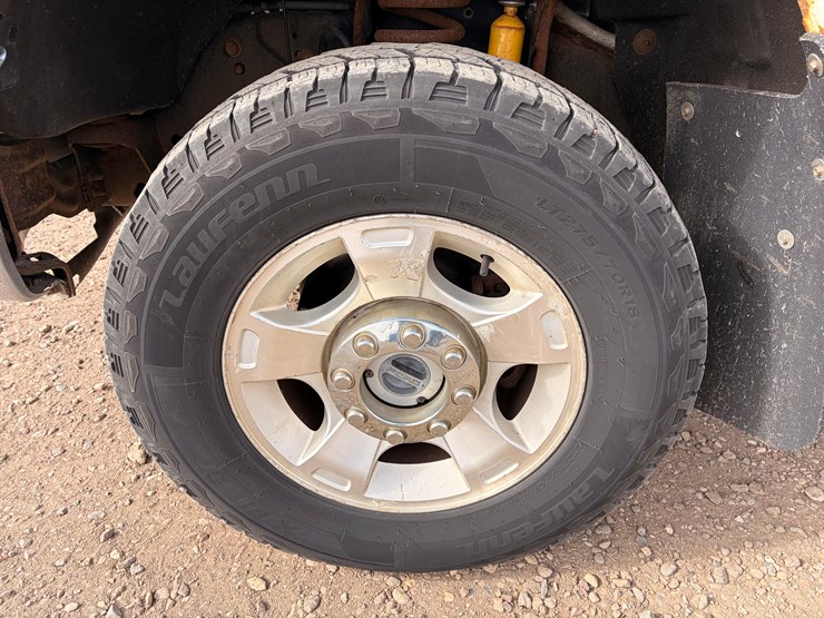 2011-ford-f350-image-24