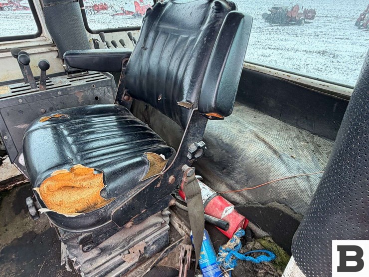 case-2670-tractor-image-37