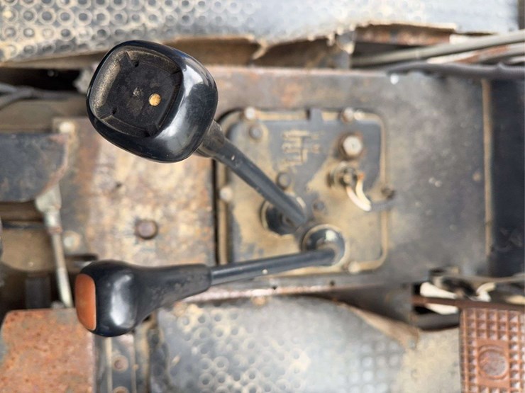 new-holland-tt55-image-20