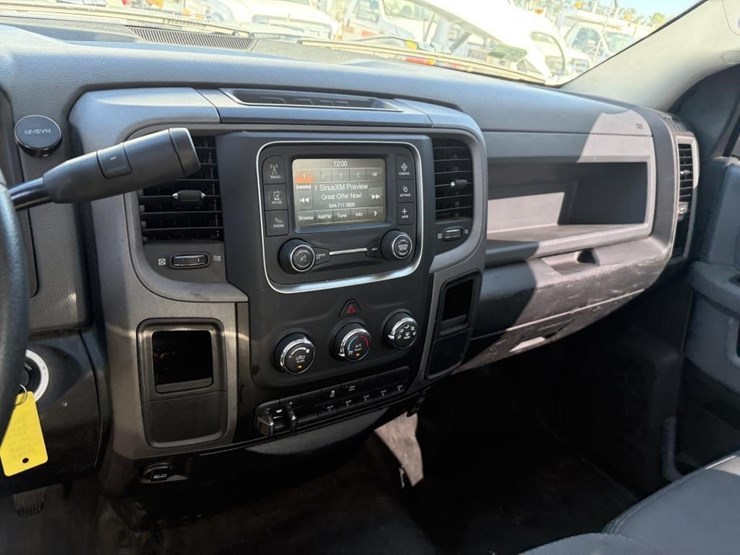 2018-dodge-2500-image-11