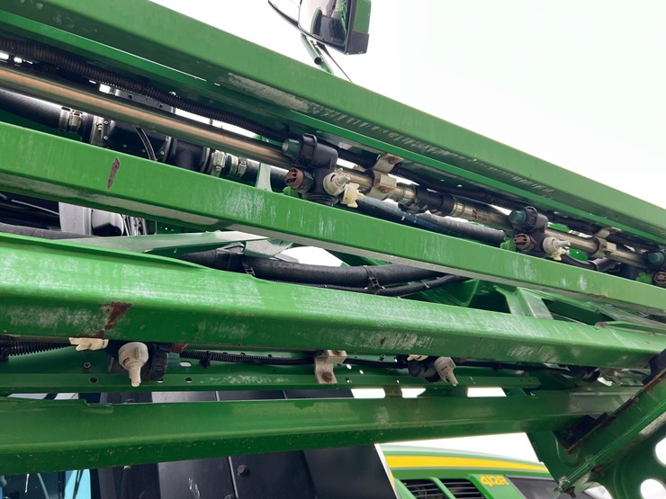 john-deere-412r-image-18