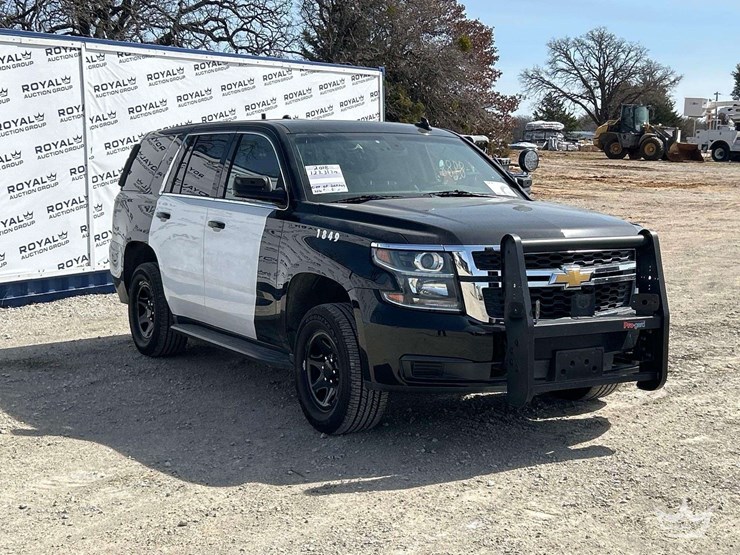 2018-chevrolet-tahoe-image-4