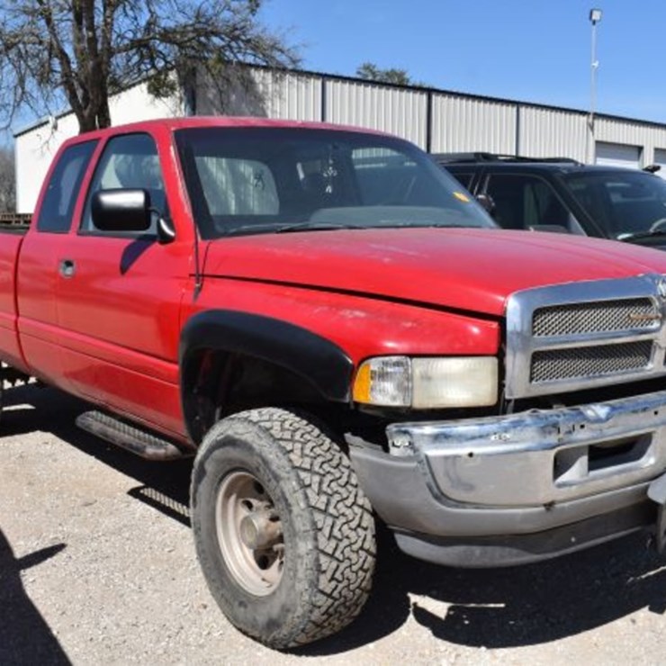1996 DODGE 2500