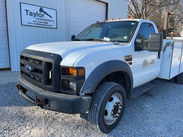 2009-ford-f550-image-2
