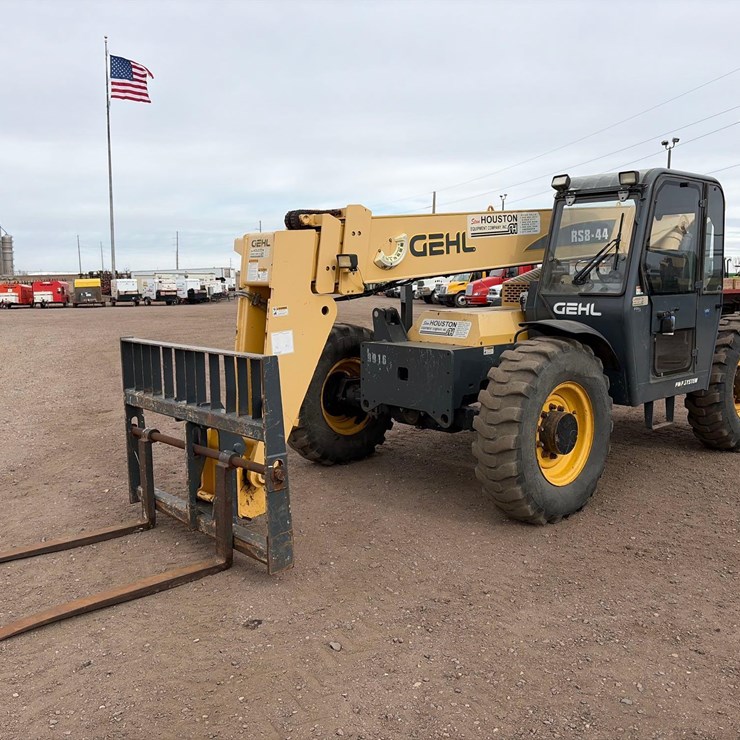 2016 GEHL RS8-44