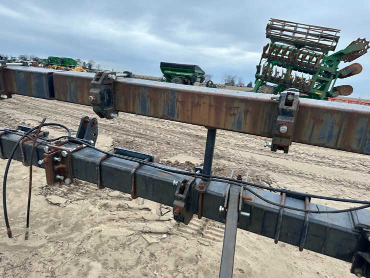 #38850-•-38'-yetter-toolbar-image-14