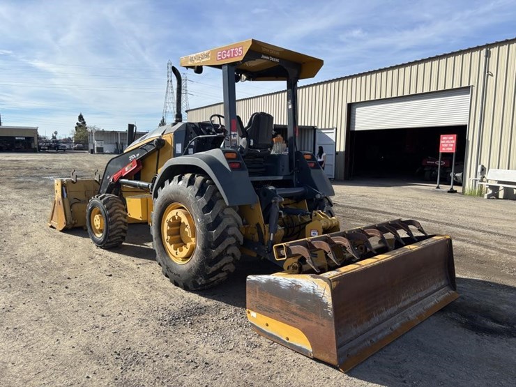 2018-deere-210lep-image-4