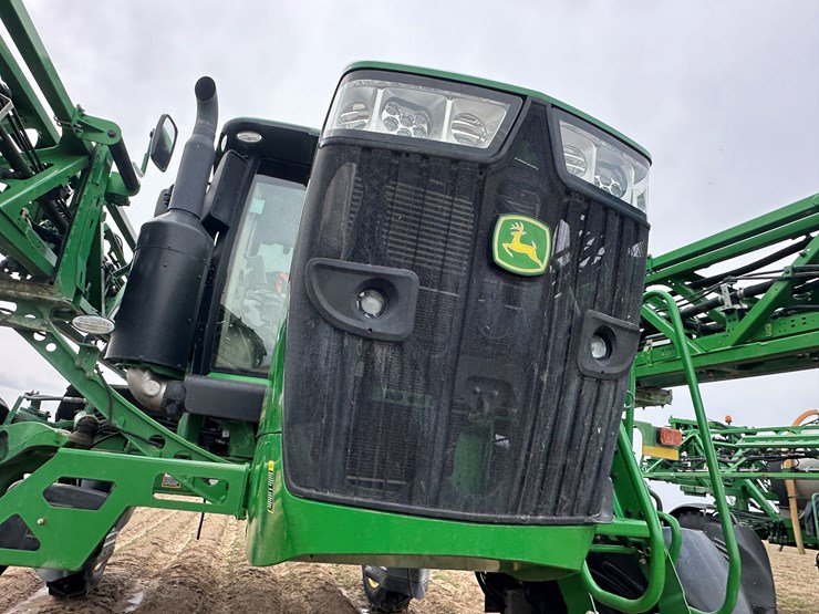 2021-john-deere-r4044-image-58
