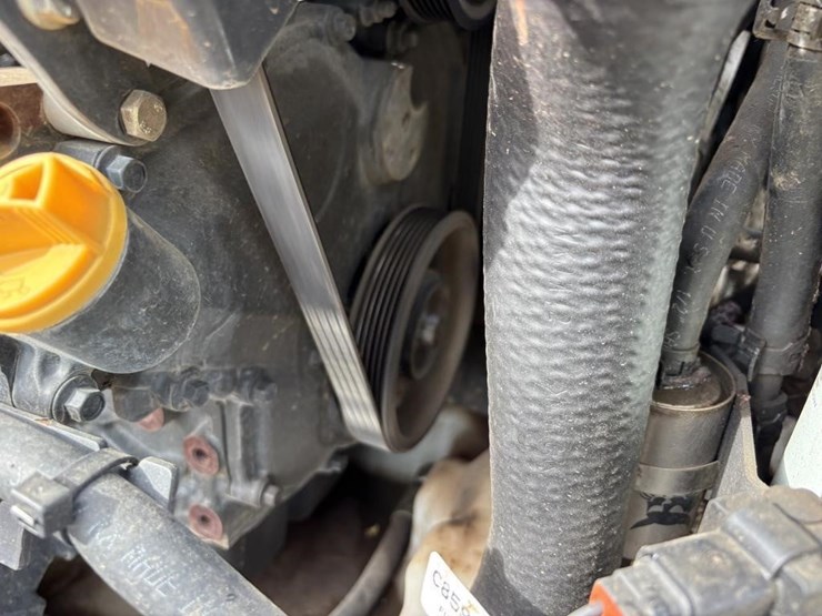 2021-bobcat-s590-image-22