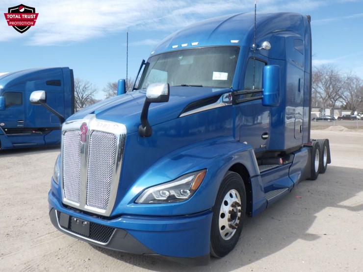 2023-kenworth-t680-image-1