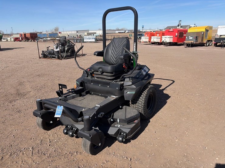 2025-yakta-yxr-920-commercial-zero-turn-mower-image-1