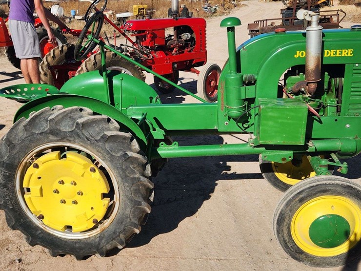 john-deere-la-image-1