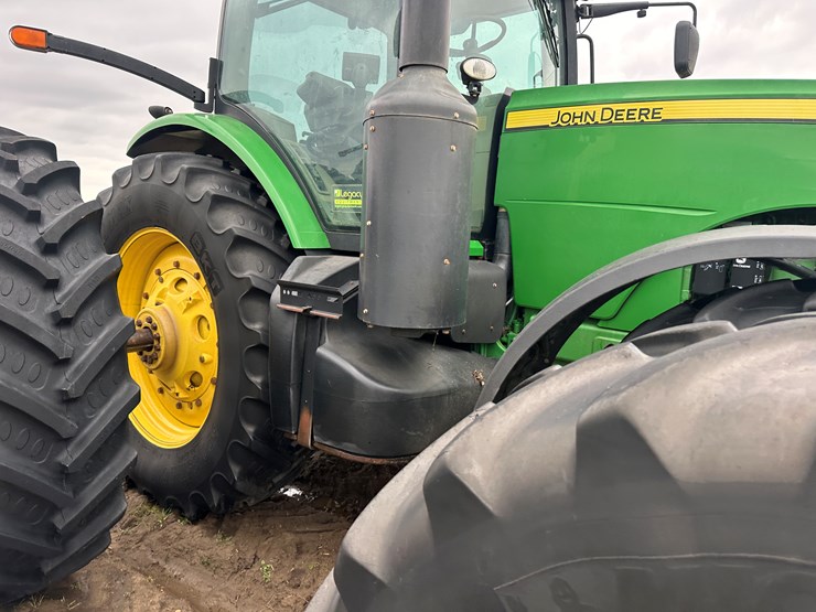 2012-john-deere-8335r-image-43