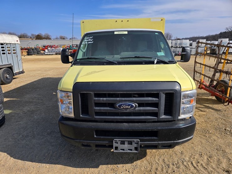 2018-ford-e450-image-7