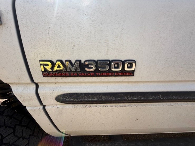 2002-dodge-ram-3500-image-16