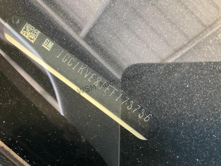 2015-chevrolet-silverado-2500hd-image-14