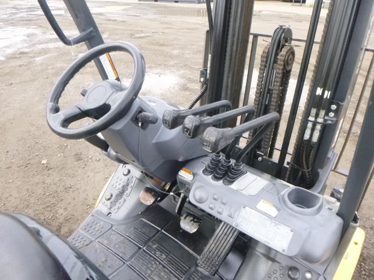 2015-komatsu-fg25ht-16-image-18