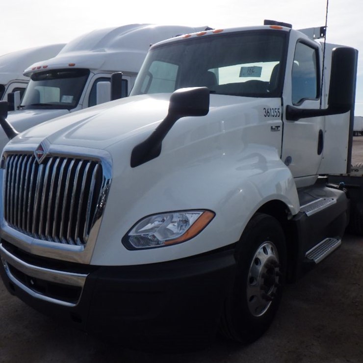 2021 INTERNATIONAL LT