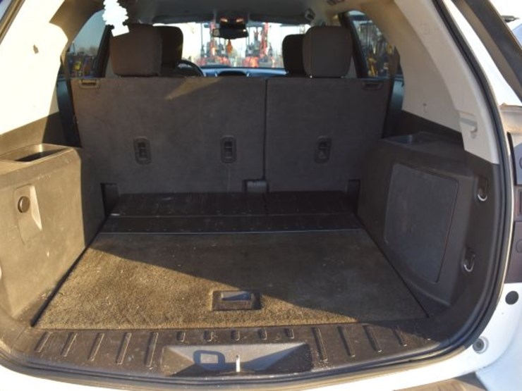 2012-chevrolet-equinox-lt-image-12