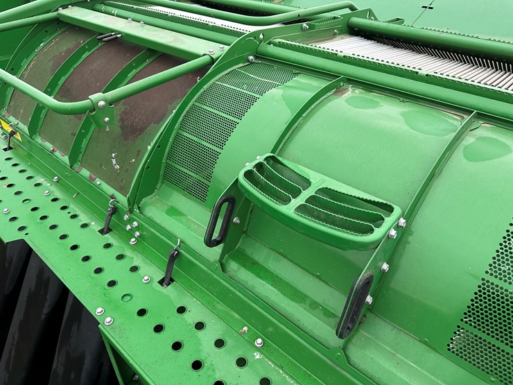 2021-john-deere-cp690-image-100