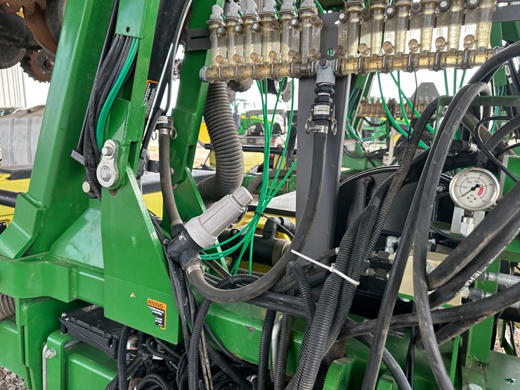 john-deere-1725-image-50