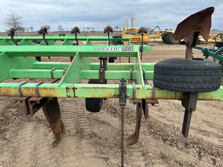 #38839-•-bigham-brothers-6-row-ripper-image-35