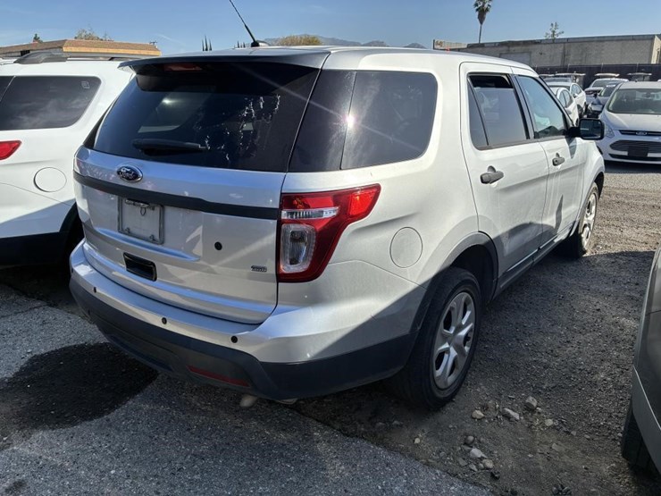 2013-ford-explorer-image-3