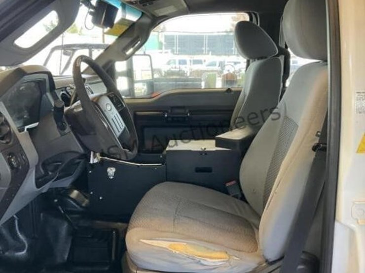 2016-ford-f450-image-21