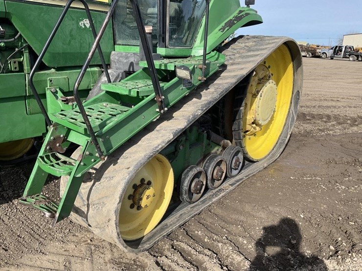 john-deere-8410t-image-19