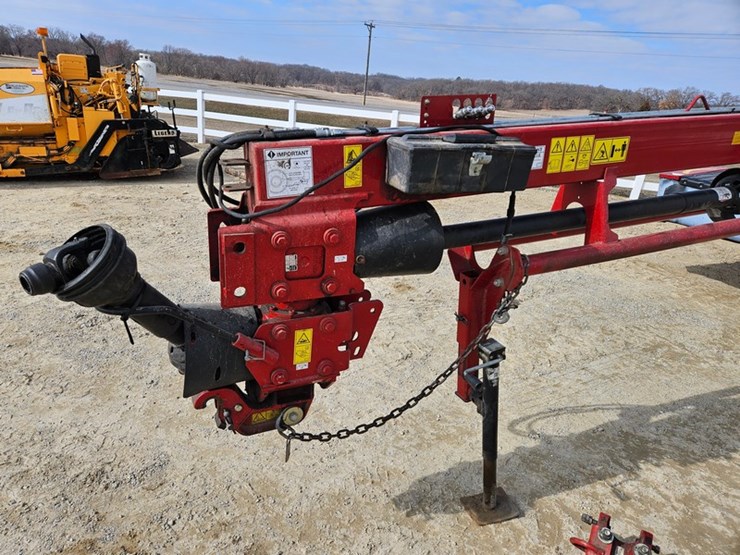 2019-new-holland-313-image-12