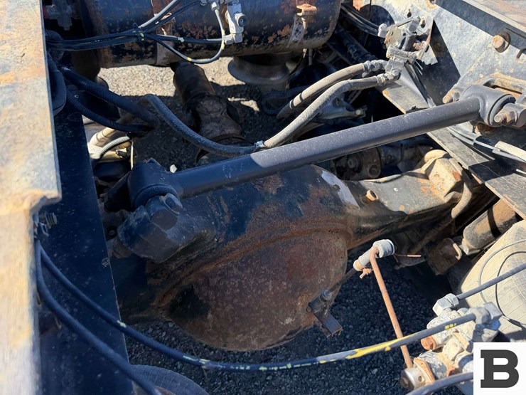 1995-freightliner-fld112-image-24