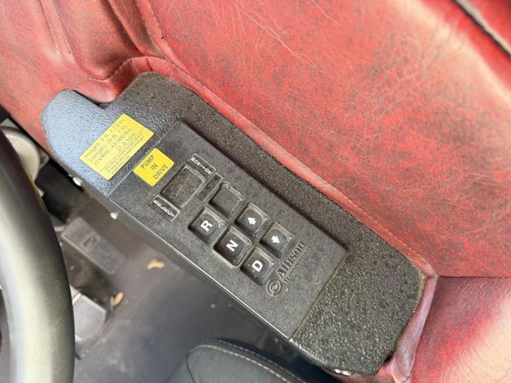 2010-pierce-arrow-image-14