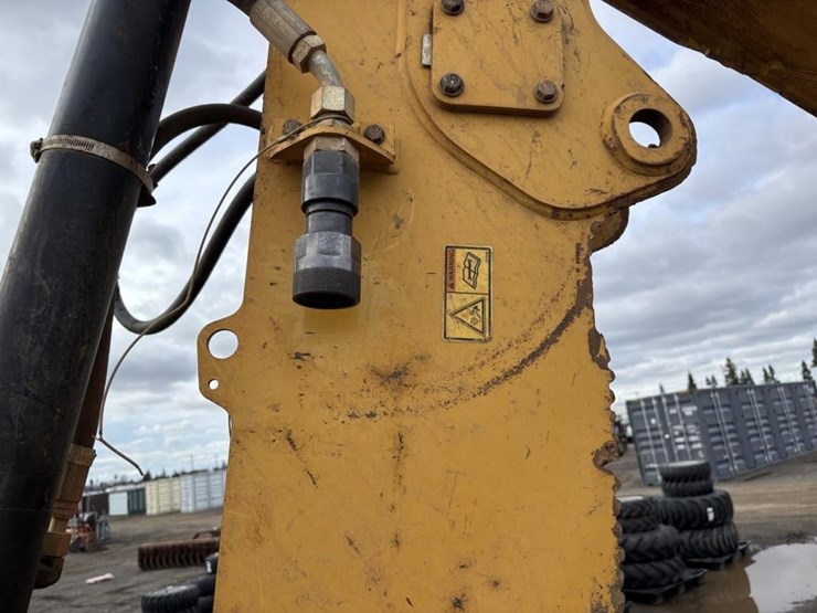 caterpillar-420f2-image-21