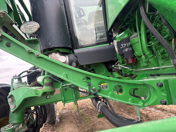 2021-john-deere-r4038-image-52