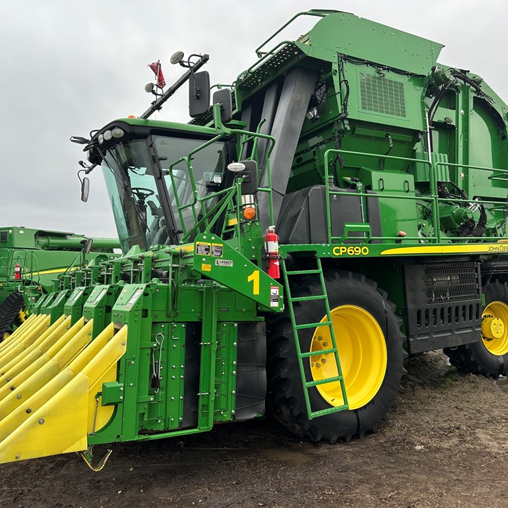 2021 JOHN DEERE CP690