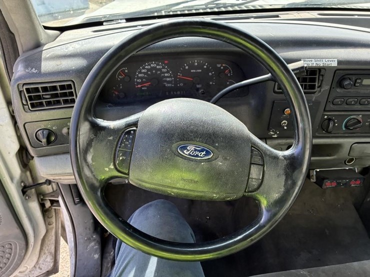 2002-ford-f450-image-11