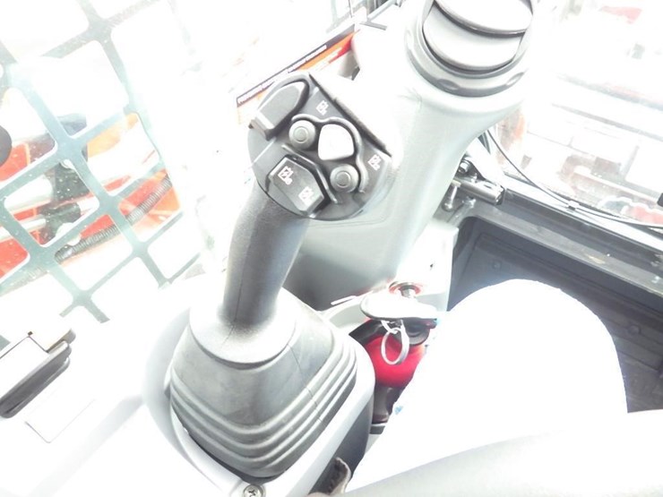 2024-kubota-svl75-3-image-28