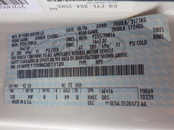 2006-ford-cargo-image-15